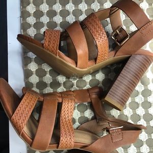 Summer sandals never worn!